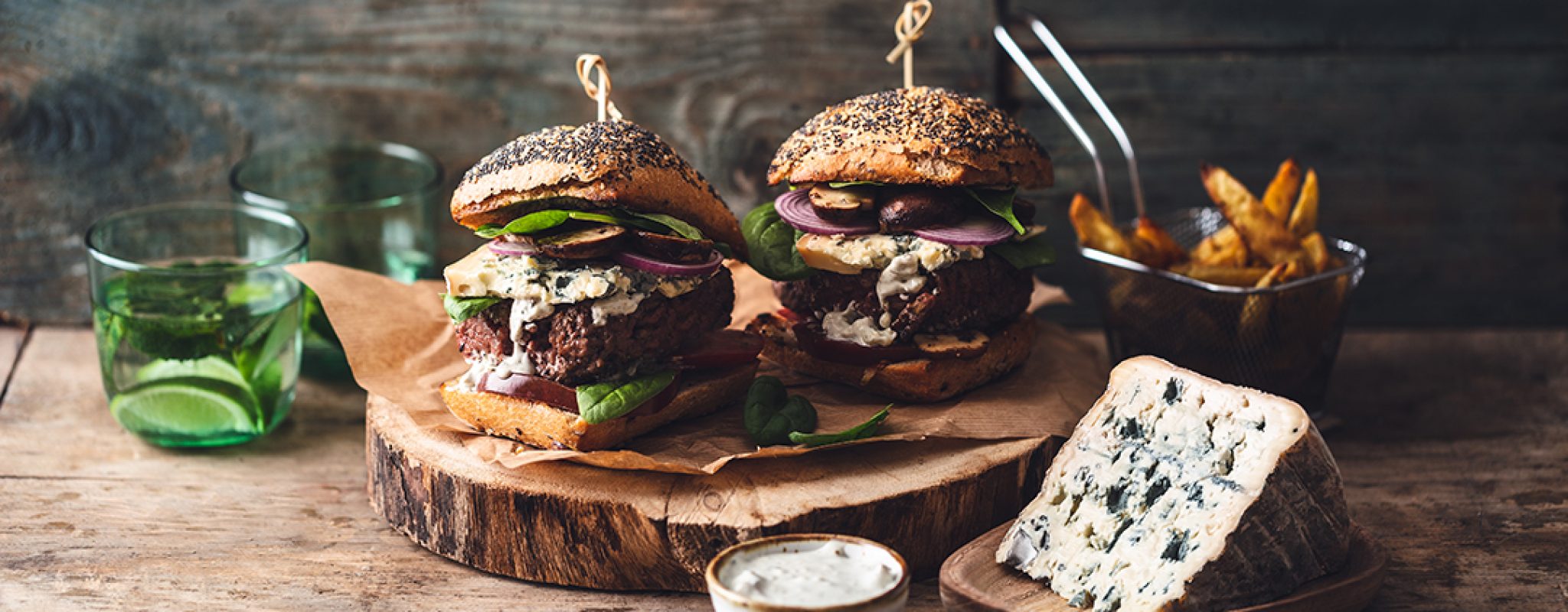 BURGERS CANTALOU AU BLEU D'AUVERGNE (variante au Cantal entre-deux)